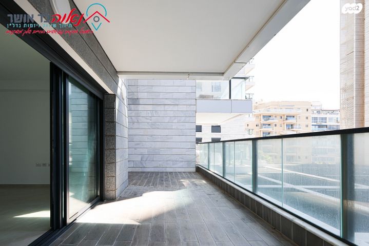 דירת גן, סוקולוב 12, רוטשילד עצמאות, בת ים