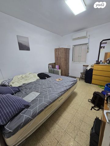 דירה, משה שרת 14, לב העיר, בת ים