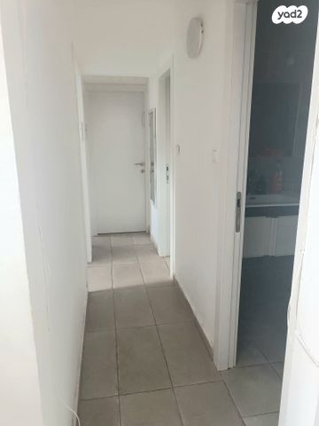 דירה, הדרור, נאות בן גוריון, יבנה