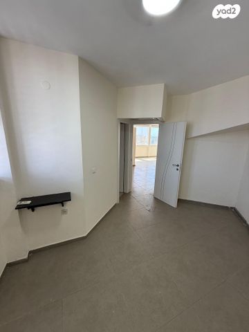 גג/ פנטהאוז, נאות אפקה ב', תל אביב יפו