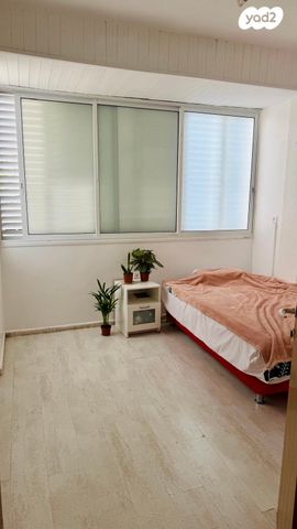 שדרות ירושלים 93