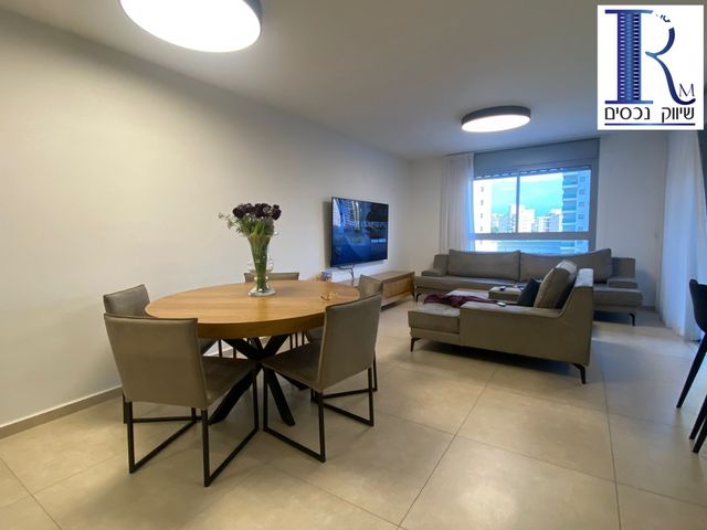 דירה, גולדה מאיר 3, ח-501, חולון