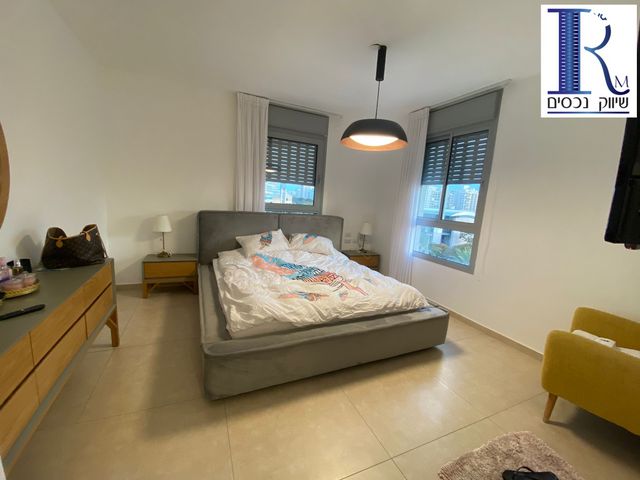 דירה, גולדה מאיר 3, ח-501, חולון