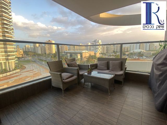 דירה, גולדה מאיר 3, ח-501, חולון