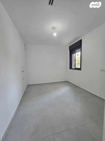 דירת גן, קרית ויצמן, רעננה