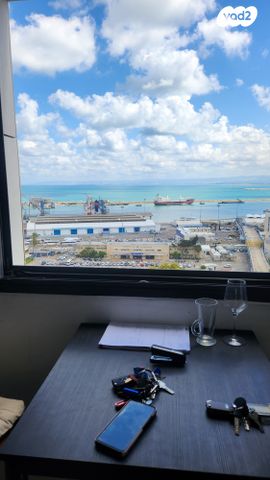 שער פלמר, תחנת רכבת השמונה