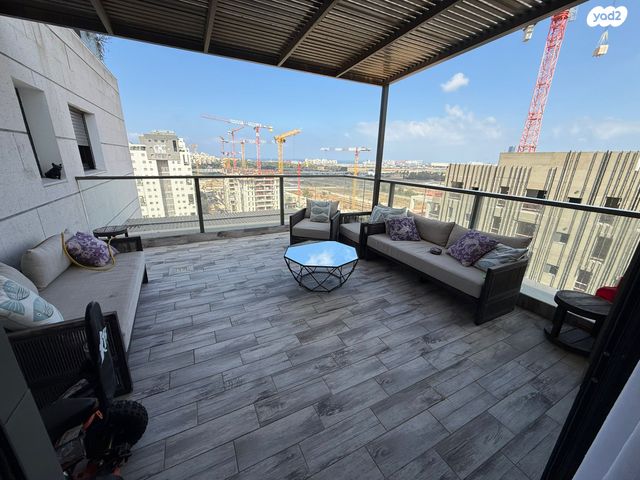 דירה, הגנים, רמת השרון