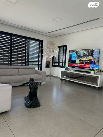 דו משפחתי, הצבעוני, קרית חרושת, קרית טבעון