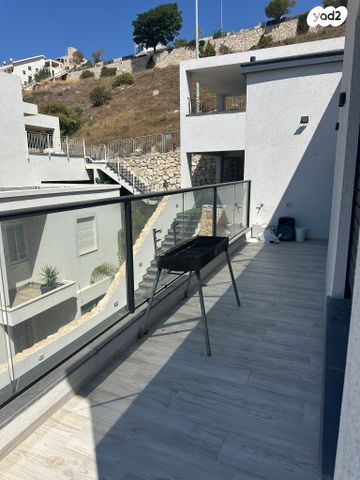 דו משפחתי, הצבעוני, קרית חרושת, קרית טבעון