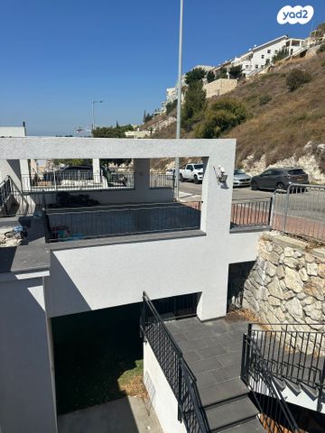 דו משפחתי, הצבעוני, קרית חרושת, קרית טבעון