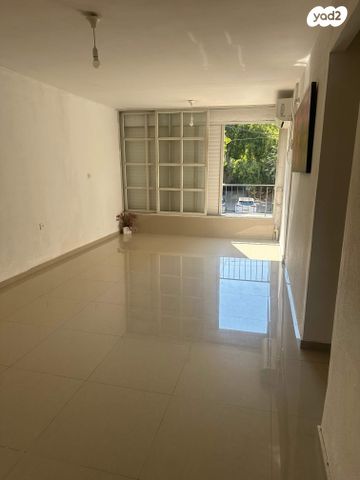 יוסף אהרונוביץ' 