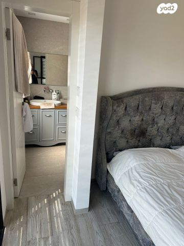 דו משפחתי, הצבעוני, קרית חרושת, קרית טבעון