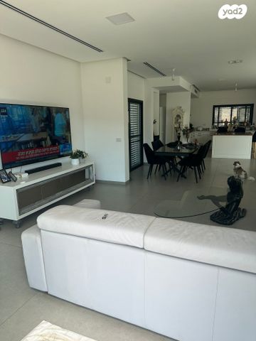 דו משפחתי, הצבעוני, קרית חרושת, קרית טבעון