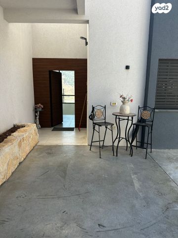 דו משפחתי, הצבעוני, קרית חרושת, קרית טבעון