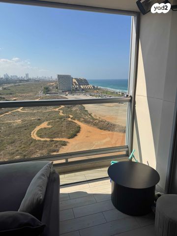 בניין מגורים, יוניצמן 21, תל אביב יפו