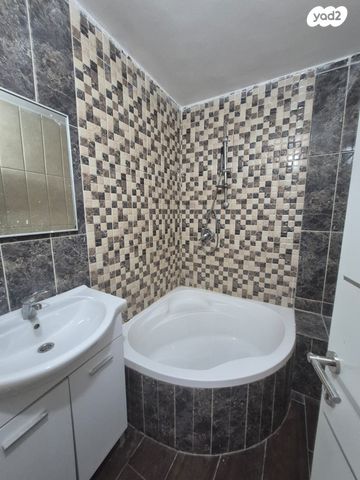 דירה, מבצע קלשון, שכונה ו', באר שבע