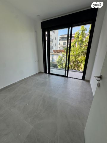 דירה, הרב יצחק ידידיה פרנקל, נווה שאנן, תל אביב יפו