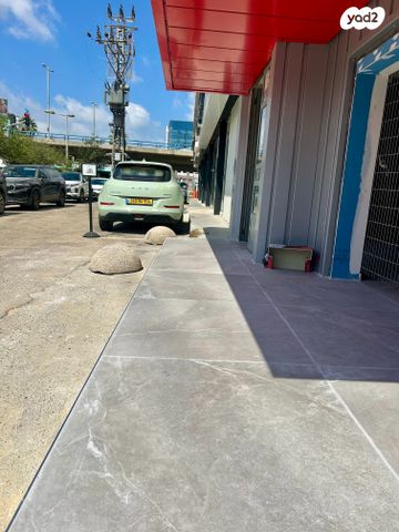 חנויות/ שטח מסחרי, שדרות ההסתדרות 32, צומת הקריות, חוף שמן, חיפה