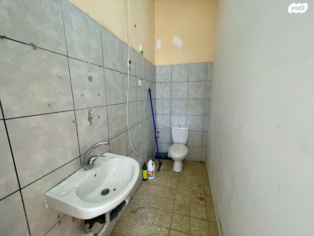 חנויות/ שטח מסחרי, הדר עליון, חיפה