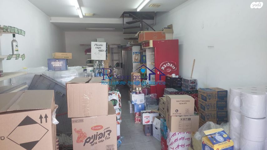 חנויות/ שטח מסחרי, שדרות קוגל 25, אגרובנק, חולון