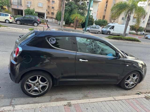 אלפא רומיאו מיטו