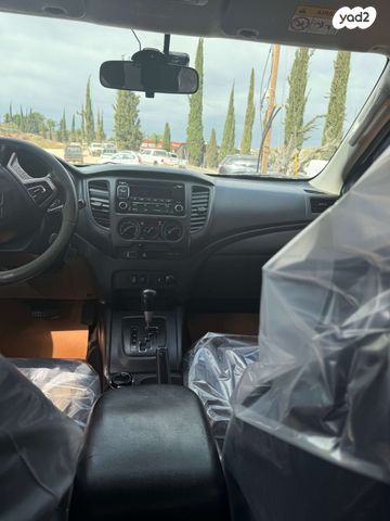 מיצובישי טרייטון / L200