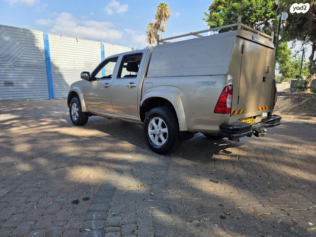 איסוזו די-מקס