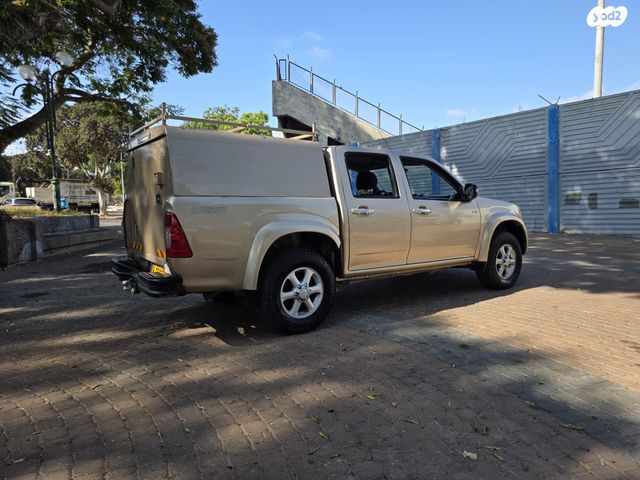 איסוזו די-מקס