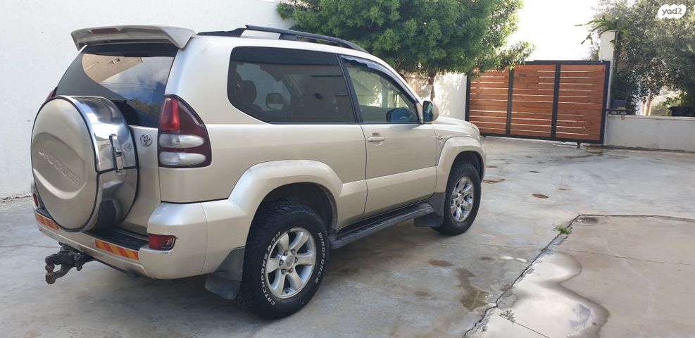 טויוטה לנד קרוזר