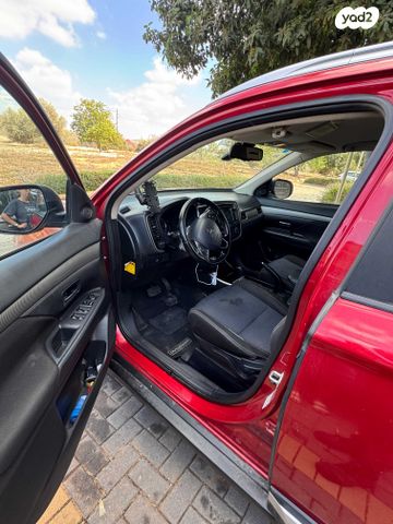 מיצובישי אאוטלנדר