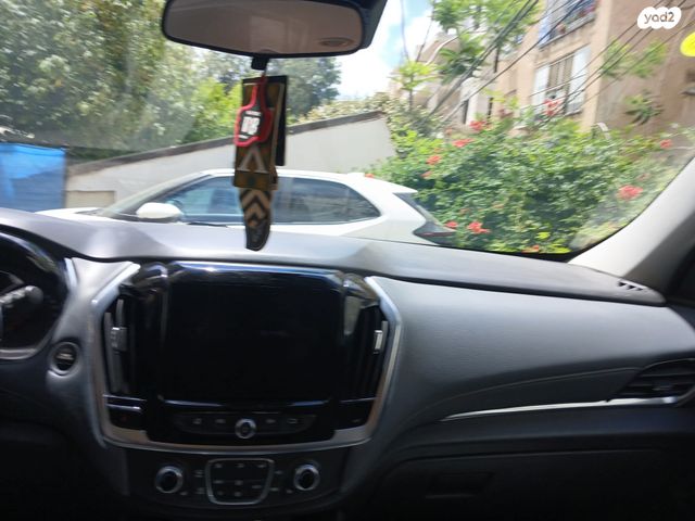 שברולט טראוורס