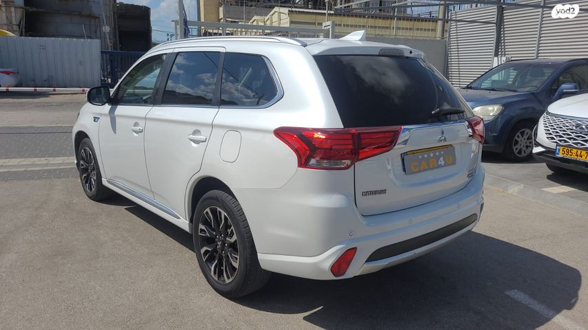 מיצובישי אאוטלנדר