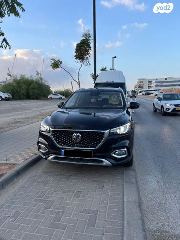 מודעת רכב אם ג'י EHS PHEV