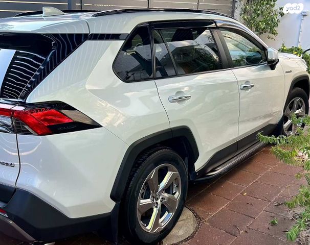 טויוטה RAV4