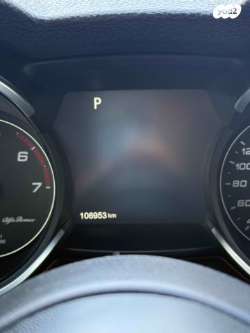 אלפא רומיאו סטלביו