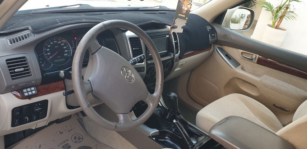 טויוטה לנד קרוזר