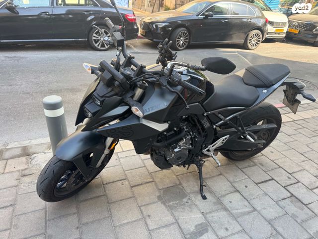 מודעת רכב סוזוקי GSX-8S