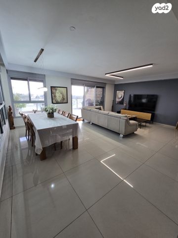 הר הצופים 55