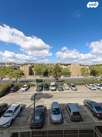 דירה, עולי הגרדום 115, ארמון הנציב, תלפיות מזרח, ירושלים