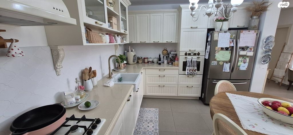 דירה, אליהו הנביא, ראש העין