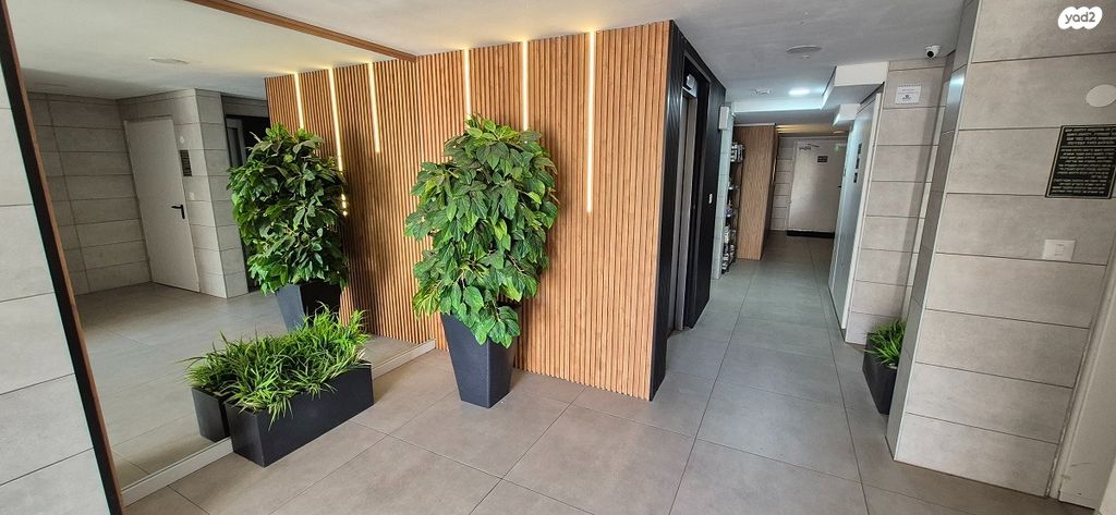 דירה, אליהו הנביא, ראש העין