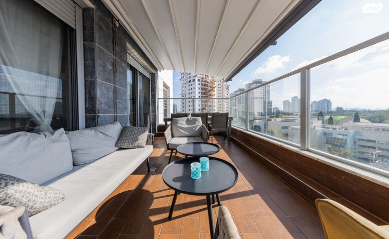 דופלקס, מתחם 1200, הוד השרון