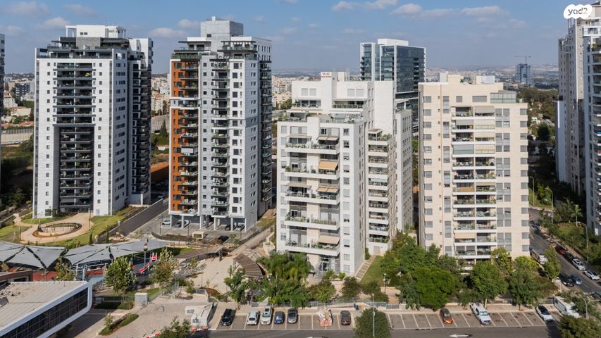 דופלקס, מתחם 1200, הוד השרון