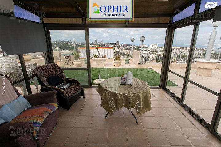 גג/ פנטהאוז, ארתור הנטקה, אחוזה, חיפה