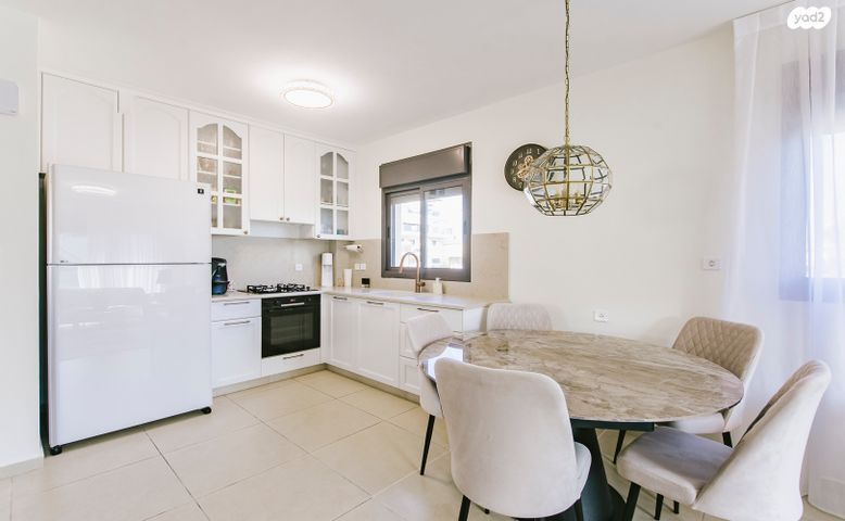 דירה, הרב יעקב טולדנו, עין גנים, פתח תקווה