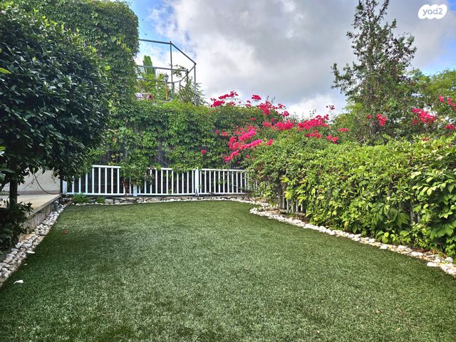 בית פרטי/ קוטג', כפר ורדים