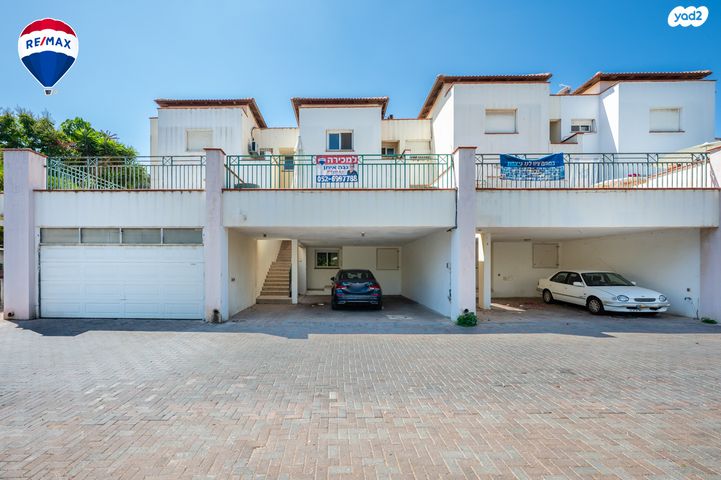 דו משפחתי, זכרון יעקב