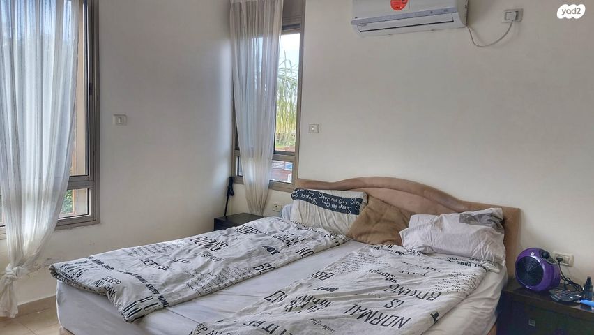 בית פרטי/ קוטג', אומץ, אומץ