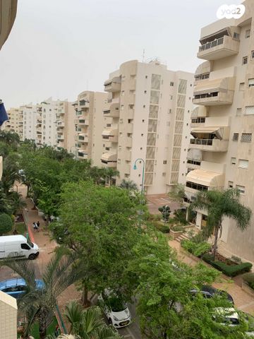 דירה, הצופים, נעורים, ראשון לציון