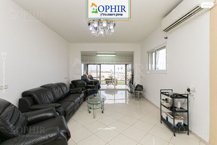 גג/ פנטהאוז, ארתור הנטקה, אחוזה, חיפה